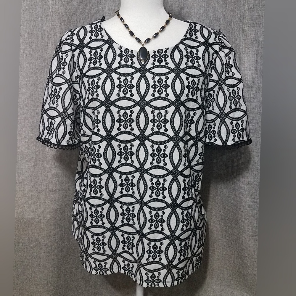 IMNYC embroidered top